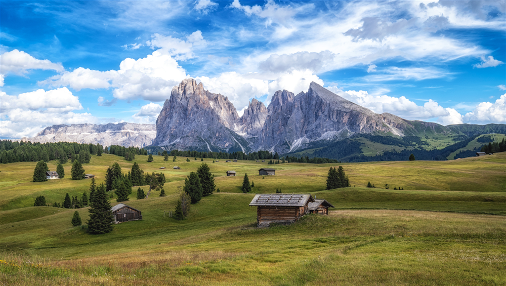 Alpe di Siusi, l’orizzonte della libertà essenziale